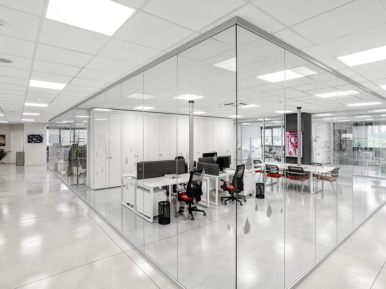 Gruppo farmaceutico Italiano pareti vetrate