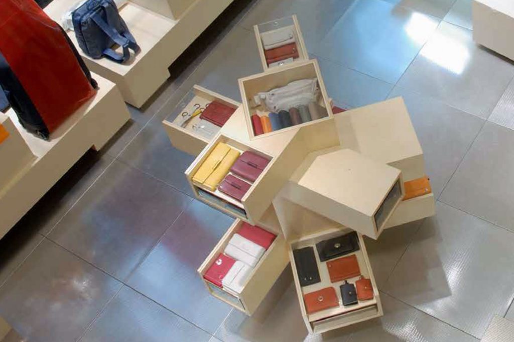 Pavimenti in acciaio inox