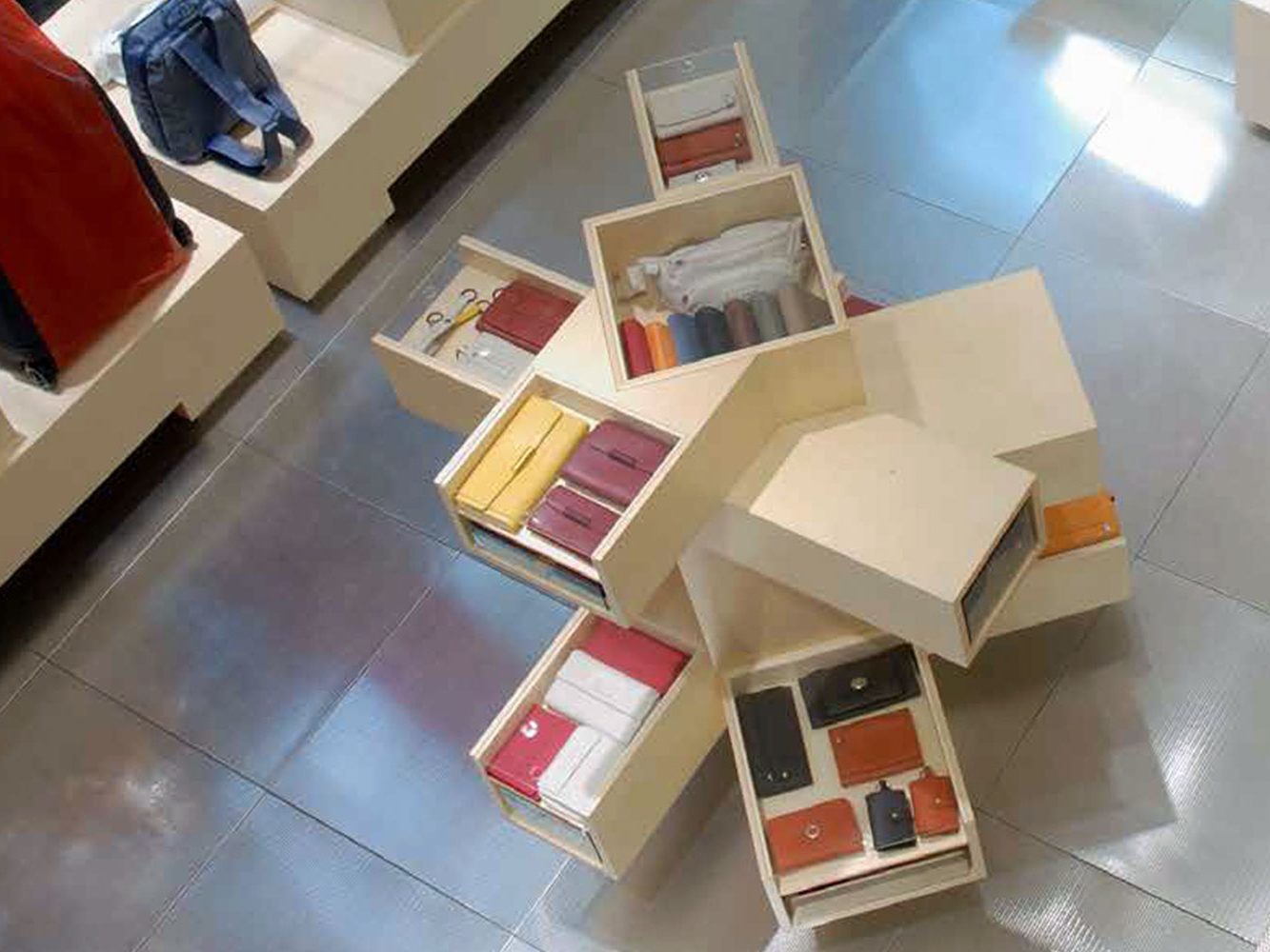 Pavimenti in acciaio inox