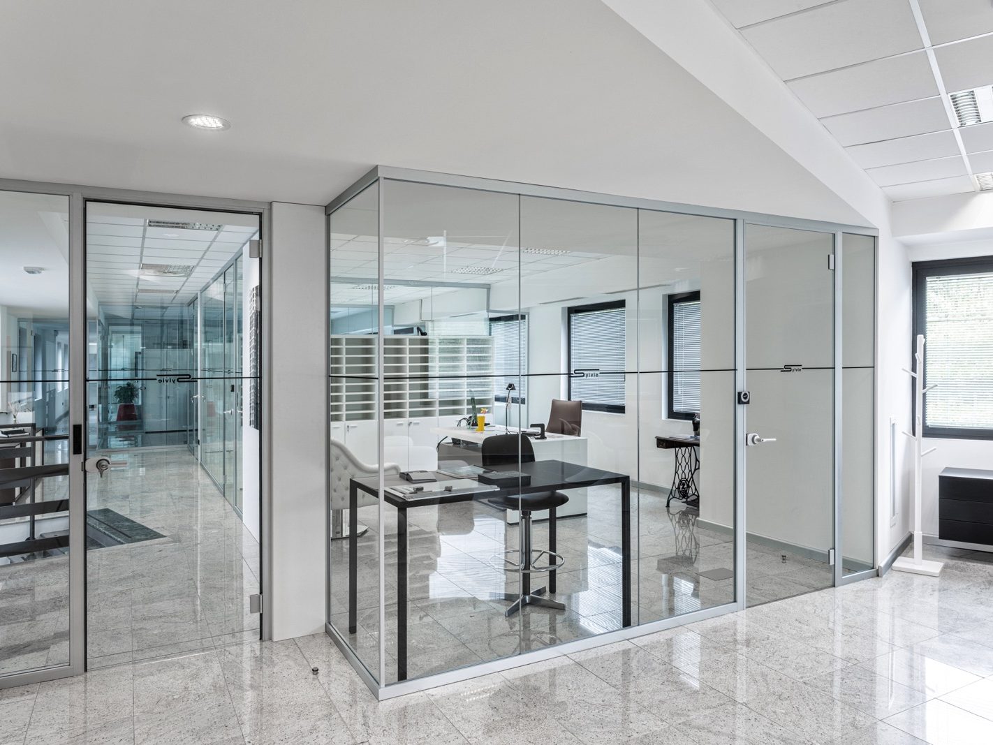 Realizzazione di uffici direzionali e operativi + sala break per Sylvie