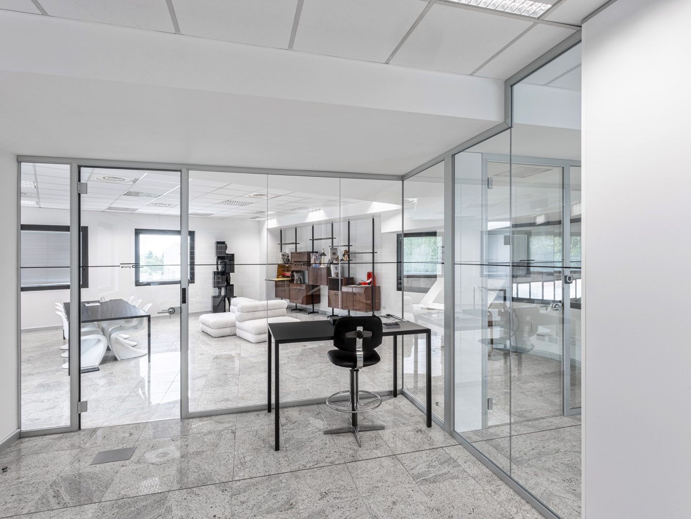 Realizzazione di uffici direzionali e operativi + sala break per Sylvie