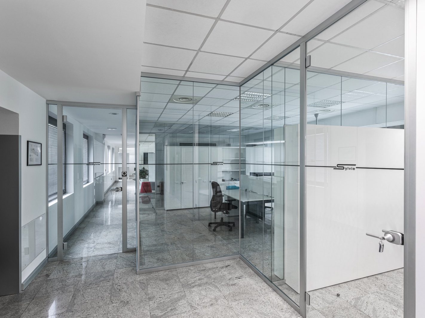 Realizzazione di uffici direzionali e operativi + sala break per Sylvie