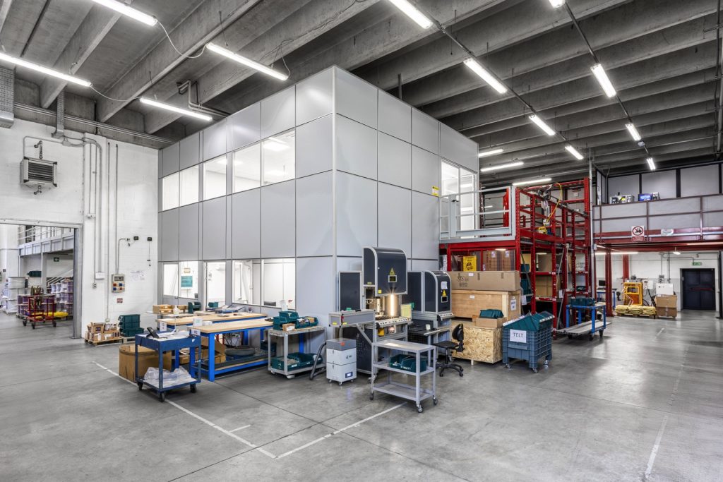 Realizzazione di nuovi spazi tecnici e uffici, con spazi differenziati e funzionali per laboratori, sale prove e area direzionale per Sisgeo