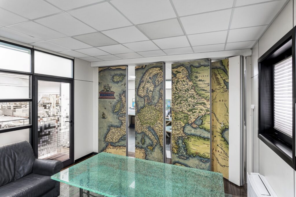 Mainardi Sistemi, pareti manovrabili con pellicole decorative